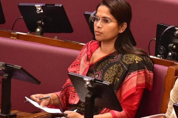 "पूजा पाल ने SP और अखिलेश यादव पर जान से मारने की धमकी का आरोप लगाया"